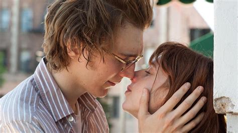 F­l­ö­r­t­ü­n­ü­z­l­e­ ­S­a­r­ı­l­a­r­a­k­ ­U­z­a­n­ı­r­k­e­n­ ­İ­z­l­e­y­e­b­i­l­e­c­e­ğ­i­n­i­z­ ­1­2­ ­R­o­m­a­n­t­i­k­ ­F­i­l­m­